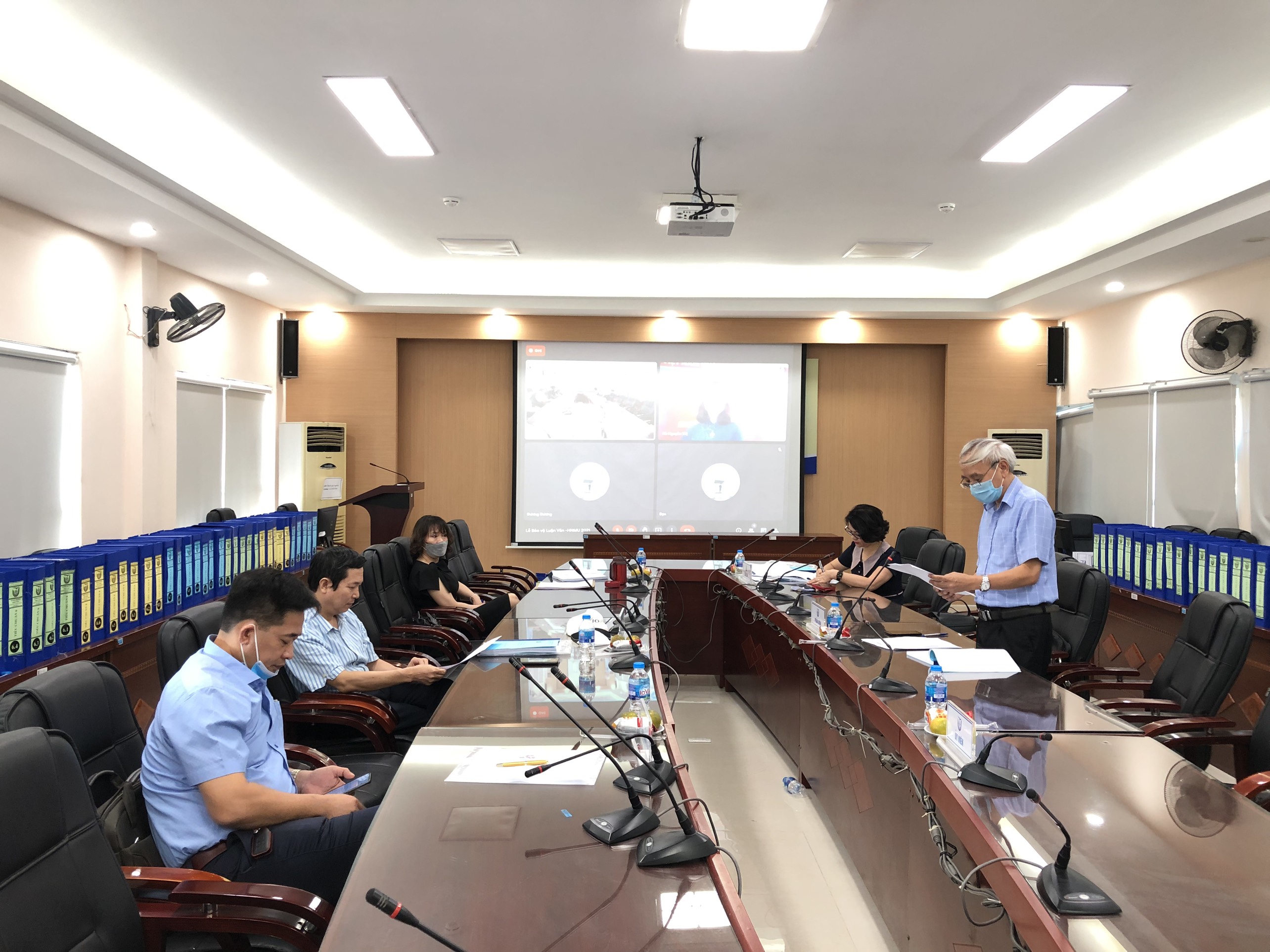 Trường Đại học Thủ đô Hà Nội tổ chức bảo vệ luận văn Thạc sĩ theo hình thức trực tuyến cho các học viên Cao học